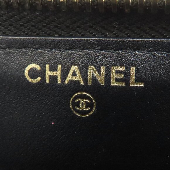 CHANEL Black Lambskin Leather Wallet - Picture 6 of 11